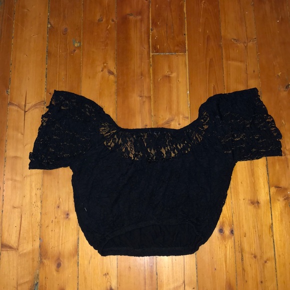 Black lace crop top - Picture 2 of 2
